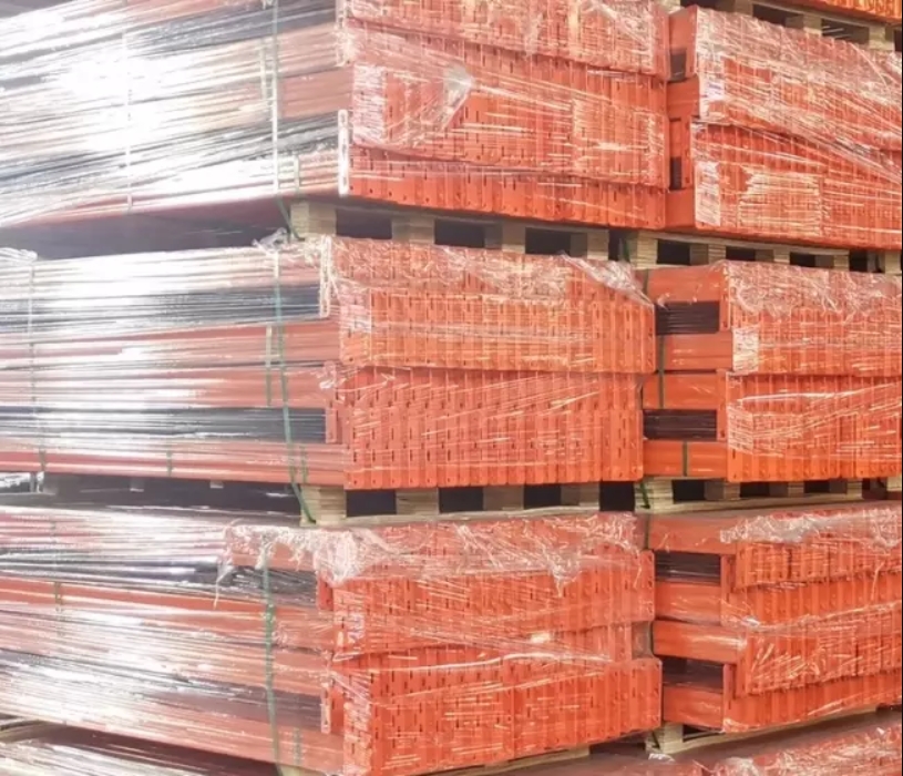 Étagères métalliques lourdes: solutions de stockage de qualité industrielle